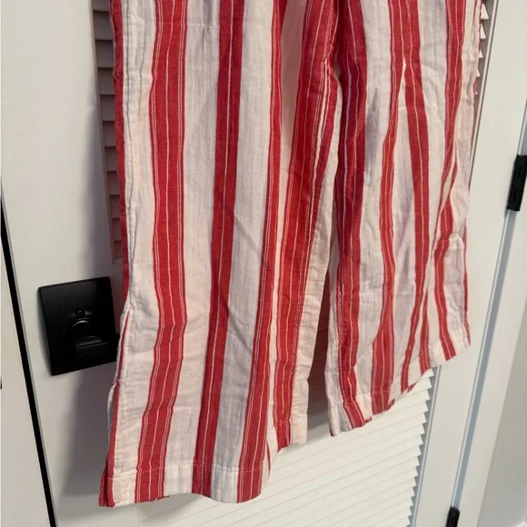 NWT Old Navy Red and White Striped Pants. Size L. - Picture 3 of 4